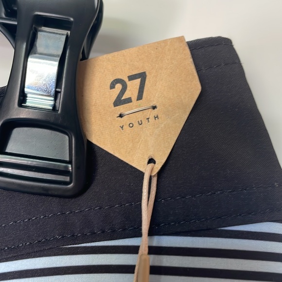 NWT Quick Silver board shorts size 27 youth - Picture 4 of 7